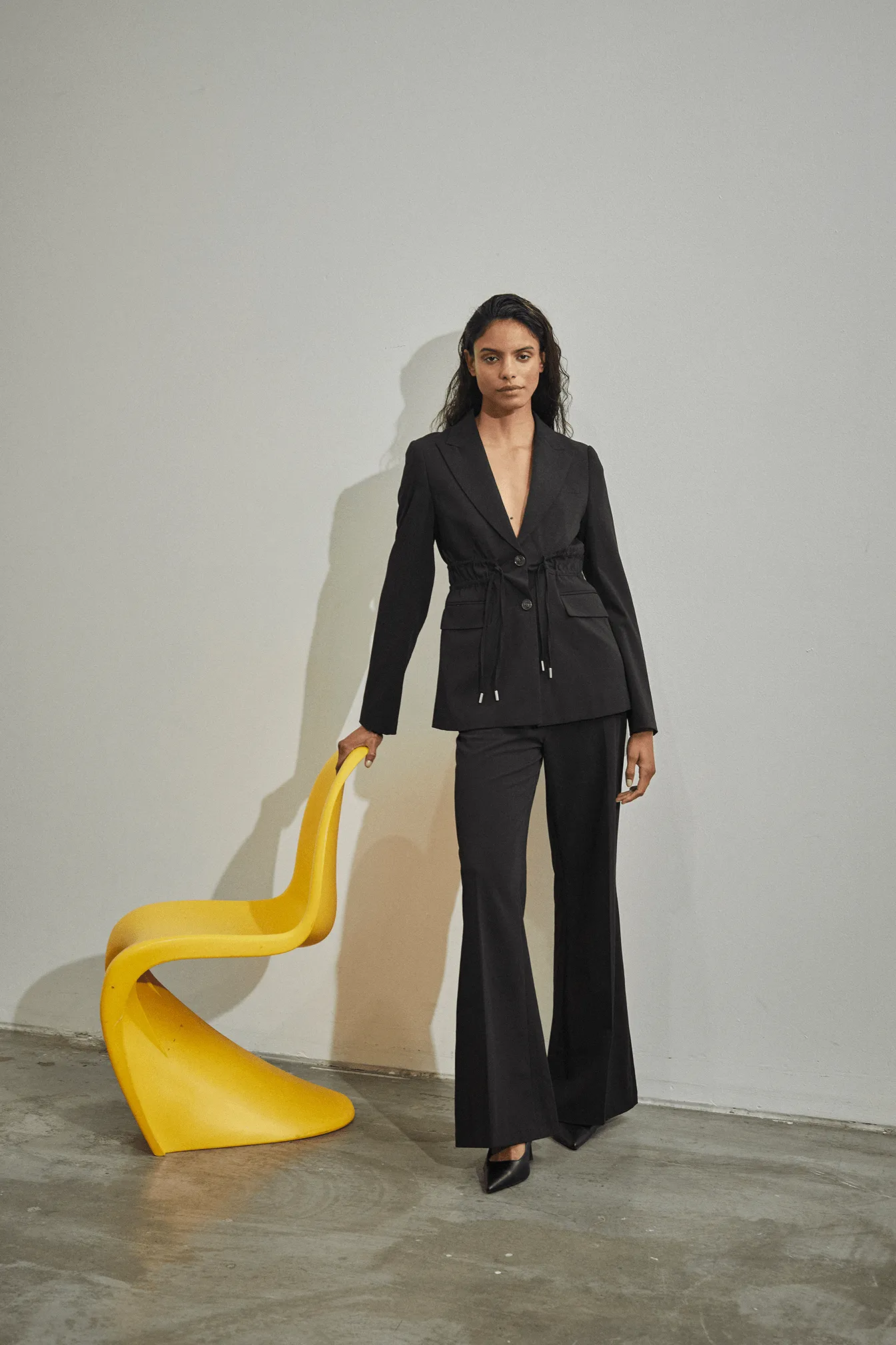 PROTOCOL CINCHED WAIST BLAZER | RAVEN