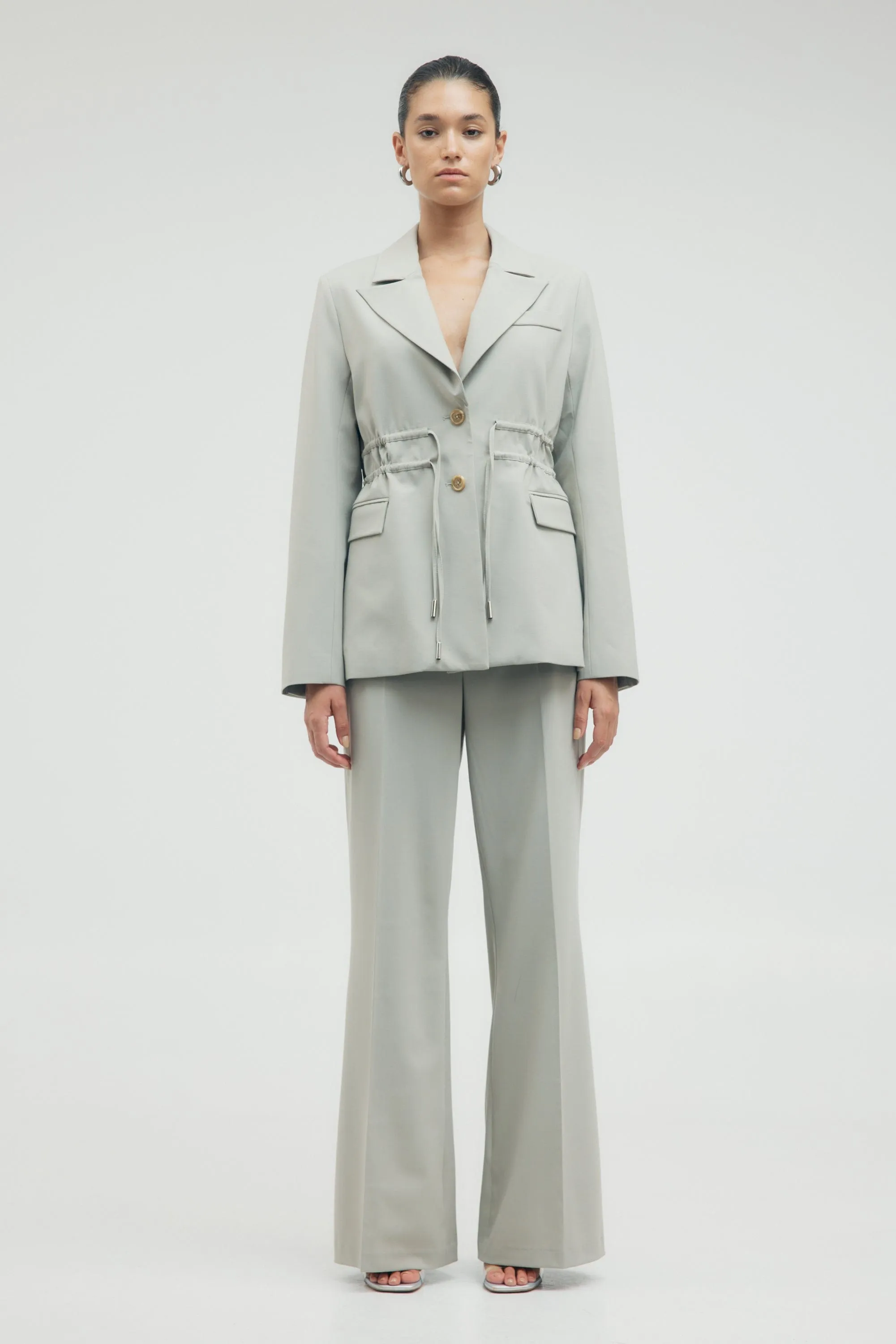 PROTOCOL CINCHED WAIST BLAZER | SHALE