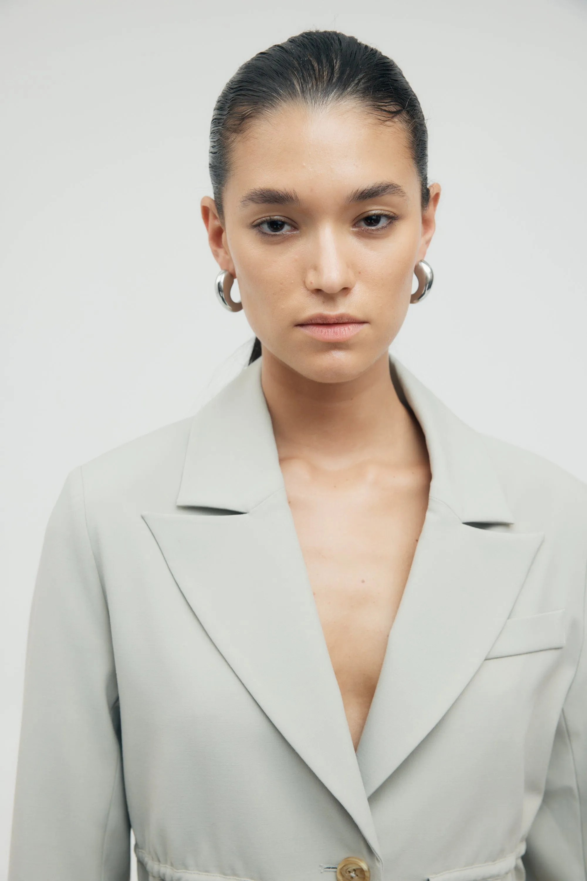 PROTOCOL CINCHED WAIST BLAZER | SHALE