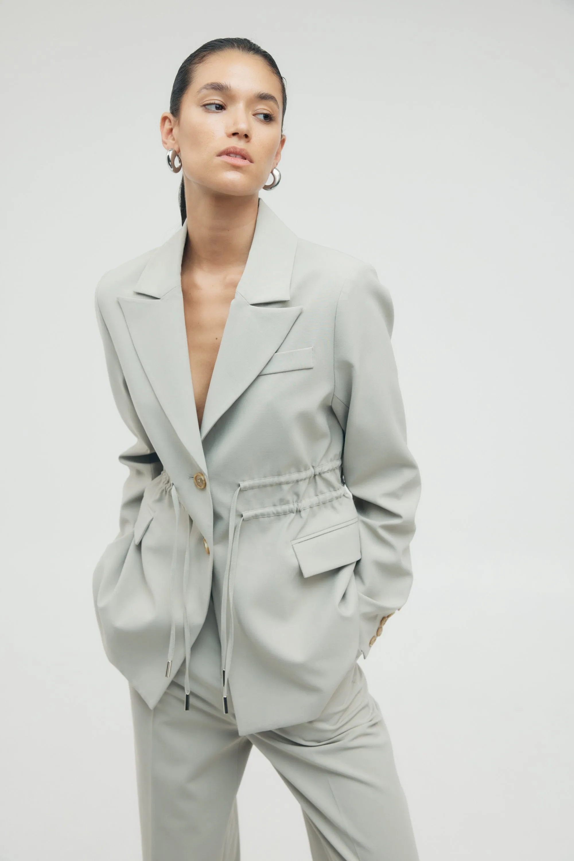 PROTOCOL CINCHED WAIST BLAZER | SHALE