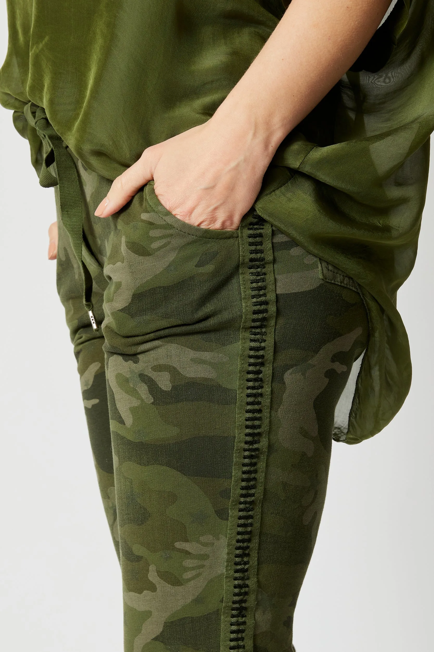 Soft Camo Pants with Mini Stars (10 Colors)